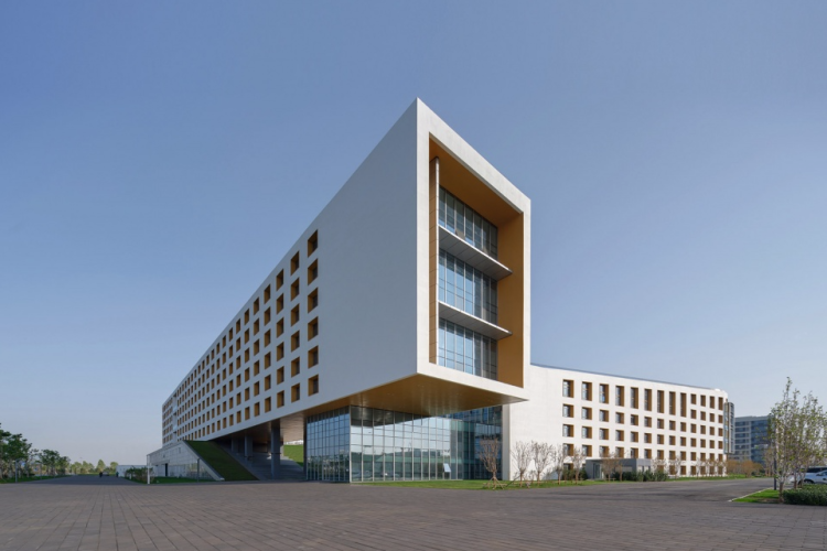 综合体+多层酒店公寓建筑设计：北京·大兴国际机场生活服务设施工程案例