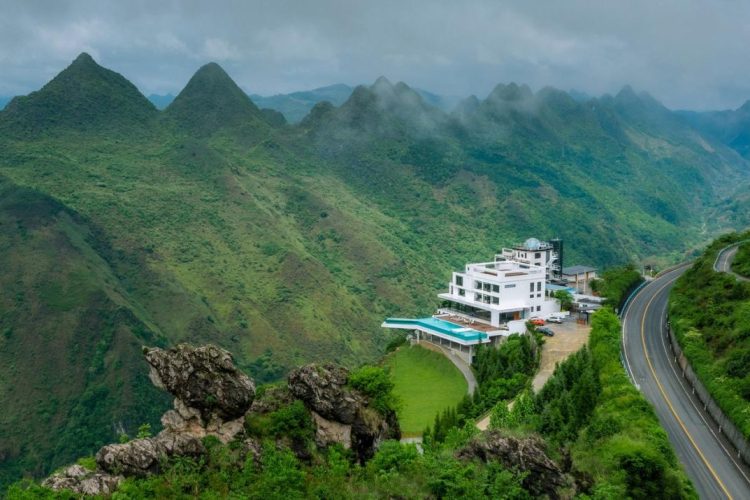 上海尧舜建筑设计 | 悬崖边的天空民宿：尧珈•望瀑