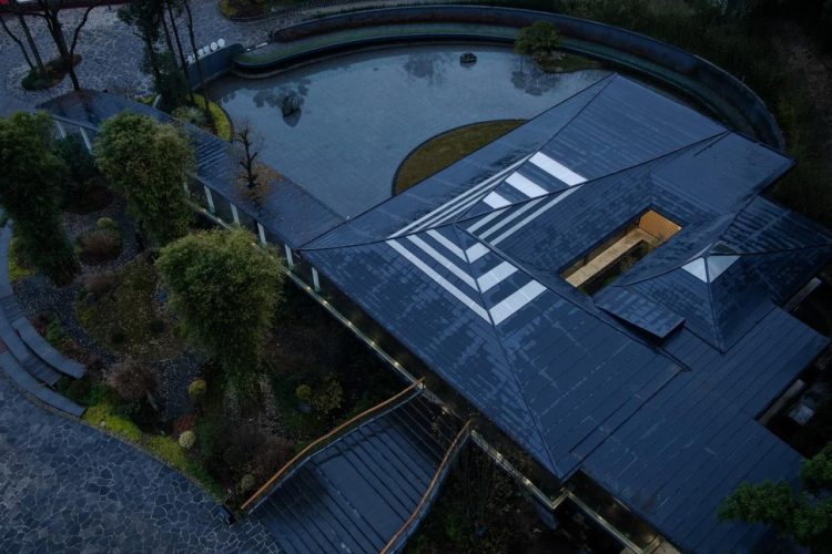 竹文化的意象解读：崇州·竹艺村游客中心 / 小隐建筑