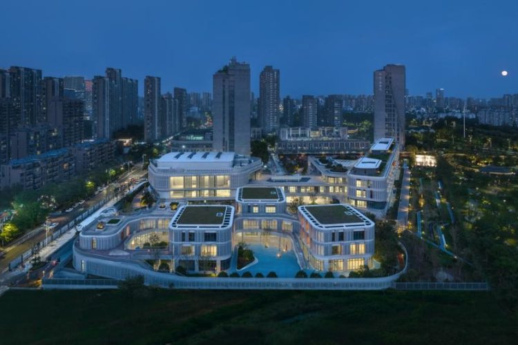 调整大小 01幼儿园夜景鸟瞰.jpg