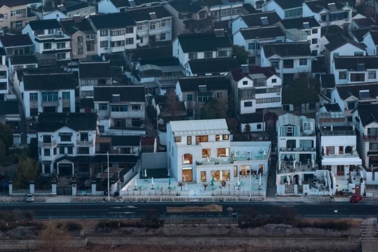 环湖公路边的度假餐吧 | 平介设计