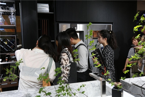 伊格斯曼橱柜发布集大成之作——在“设计上海”展会引领厨房家具市场趋势